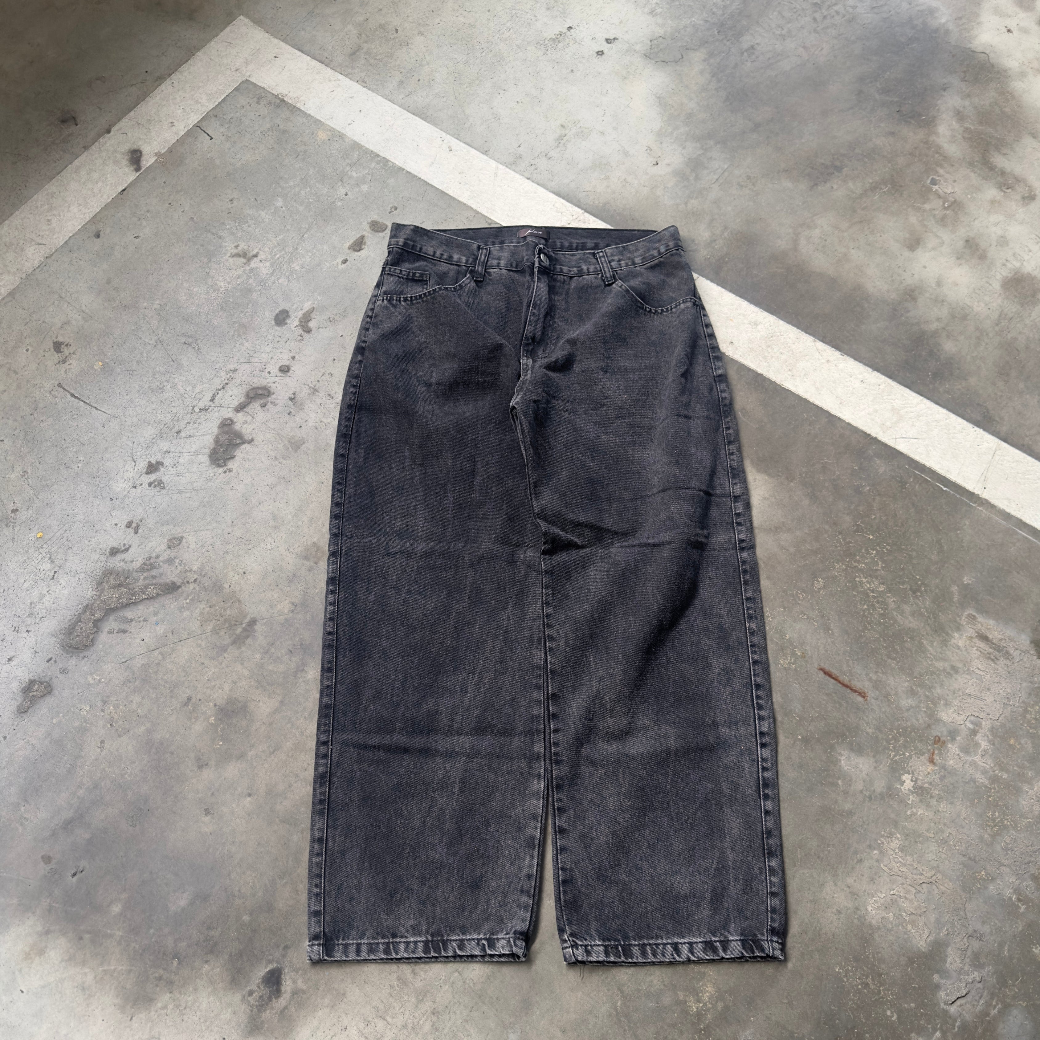 CALÇA BAGGY JEANS PRETA ESTONADA